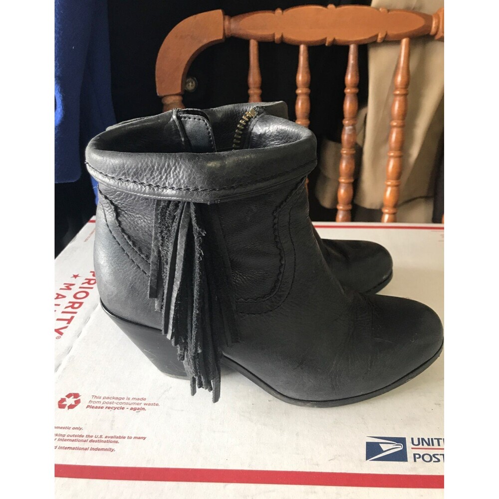 Sam Edelman fringe boots size 7w